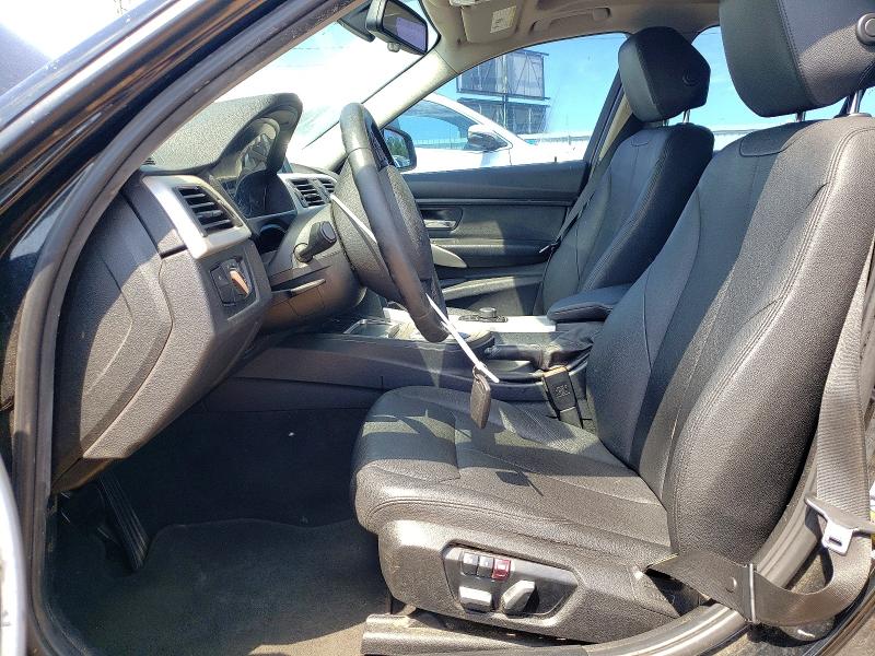 55790696 :رقم المزاد ، WBA8A3C30HK692958 vin ، 2017 Bmw 320 مزاد بيع