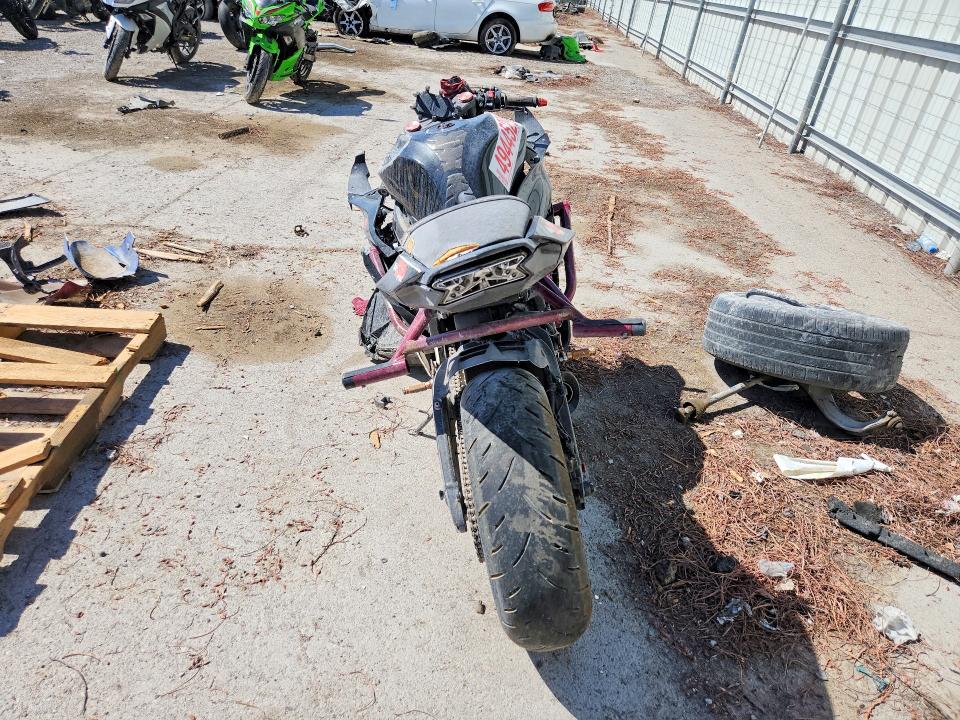 49445296 :رقم المزاد ، JKBZXJE15DA002732 vin ، 2013 Kawasaki Zx636 مزاد بيع