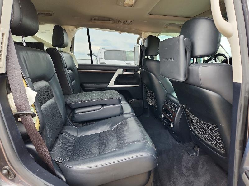 2019 Toyota Land Cruiser მანქანა იყიდება აუქციონზე, vin: JTMCY7AJ7K4080415, აუქციონის ნომერი: 57355046