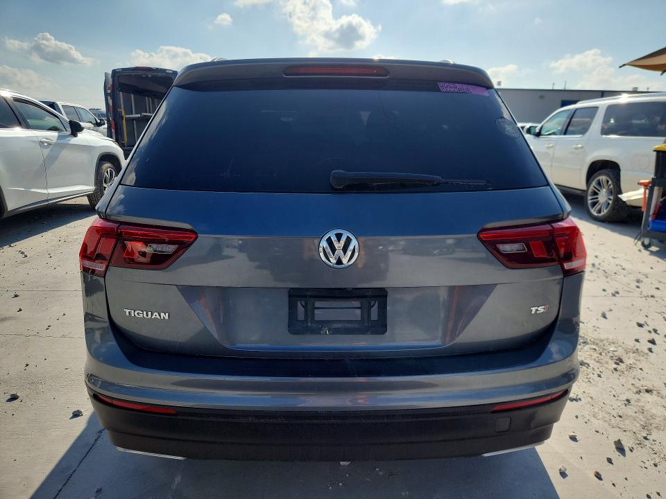 57857236 :رقم المزاد ، 3VV1B7AX5JM054509 vin ، 2018 Volkswagen Tiguan مزاد بيع