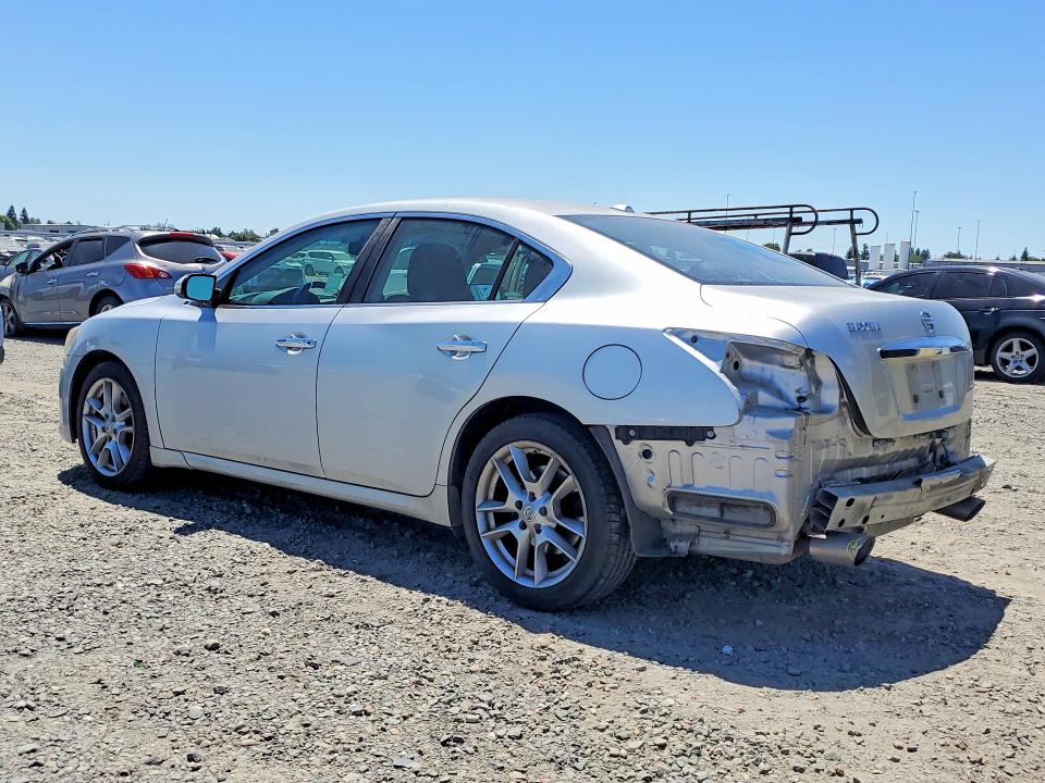58786996 :رقم المزاد ، 1N4AA5AP3AC812084 vin ، 2010 Nissan Maxima مزاد بيع