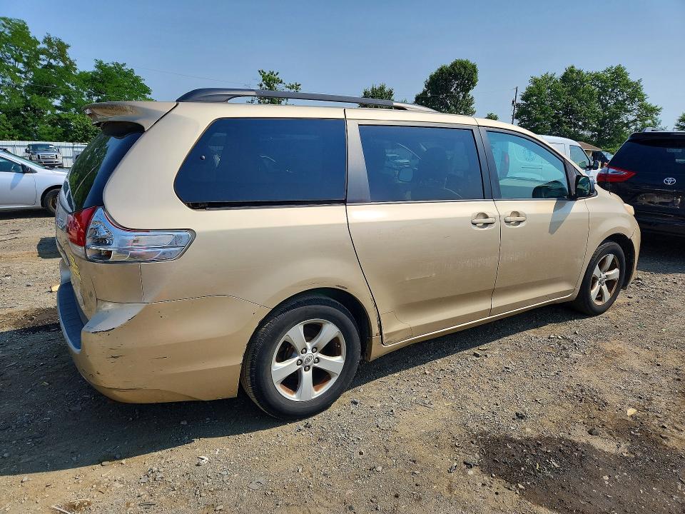 Продажа на аукционе авто 2012 Toyota Sienna, vin: 5TDKK3DC2CS232318, номер лота: 58960726