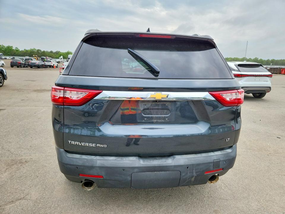 Продажа на аукционе авто 2018 Chevrolet Traverse, vin: 1GNEVGKW3JJ129192, номер лота: 57031446