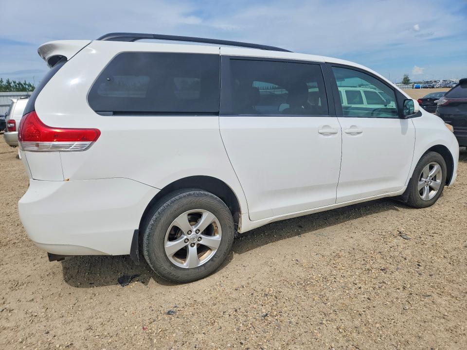 2013 Toyota Sienna მანქანა იყიდება აუქციონზე, vin: 5TDKK3DC5DS356813, აუქციონის ნომერი: 56534756