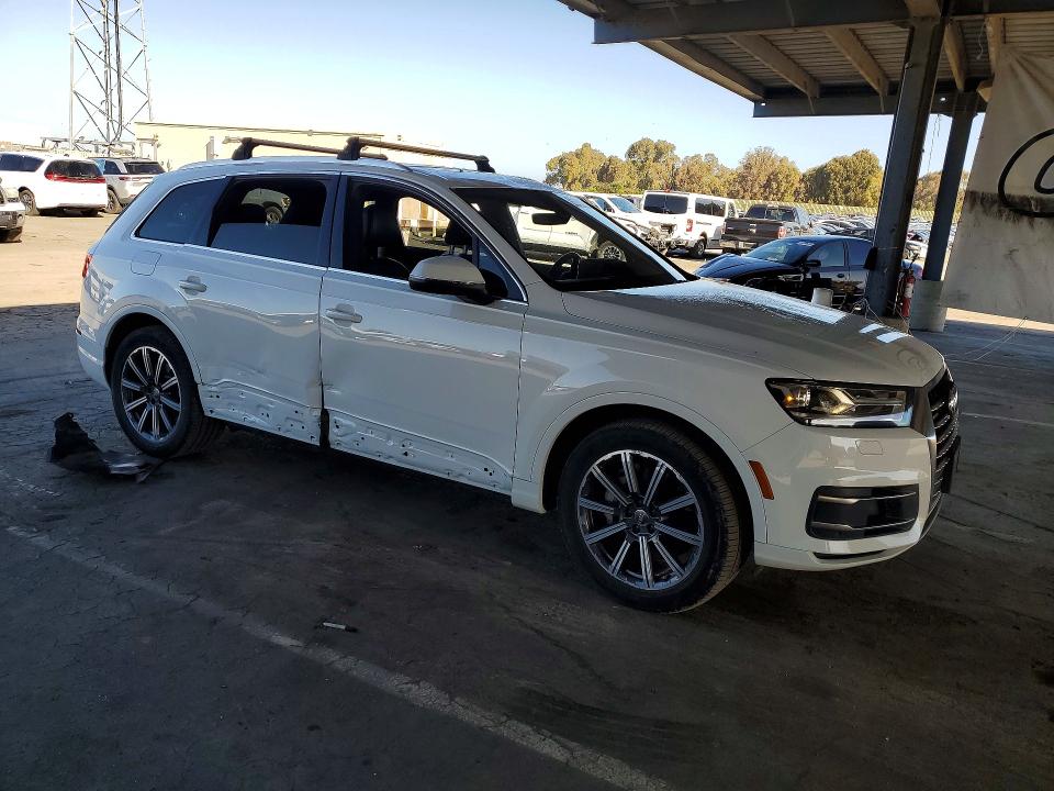 Продаж на аукціоні авто 2017 Audi Q7, vin: WA1LAAF78HD006311, номер лоту: 55601806