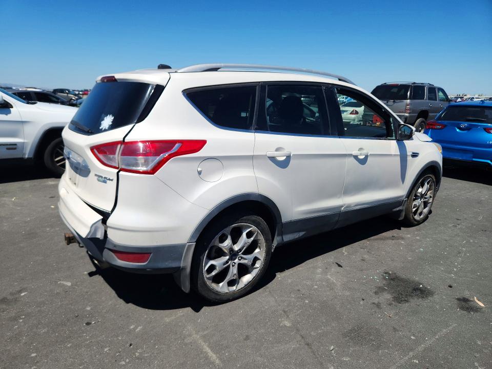 55107606 :رقم المزاد ، 1FMCU0J99EUE38882 vin ، 2014 Ford Escape مزاد بيع