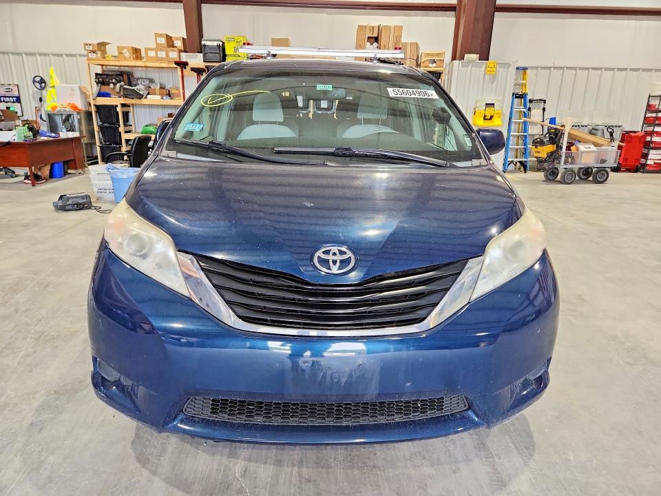 Продажа на аукционе авто 2011 Toyota Sienna, vin: 5TDJK3DCXBS008823, номер лота: 55604906