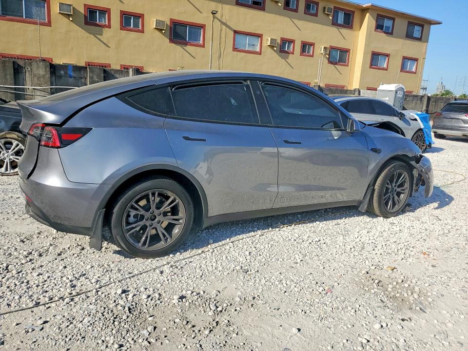 Продаж на аукціоні авто 2025 Tesla Model Y, vin: 7SAYGDED6SF256667, номер лоту: 57499236