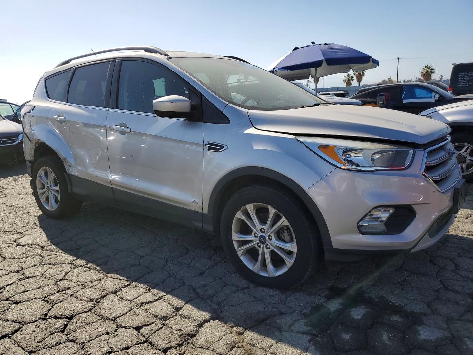 2018 Ford Escape მანქანა იყიდება აუქციონზე, vin: 1FMCU0GD1JUA11458, აუქციონის ნომერი: 56760806