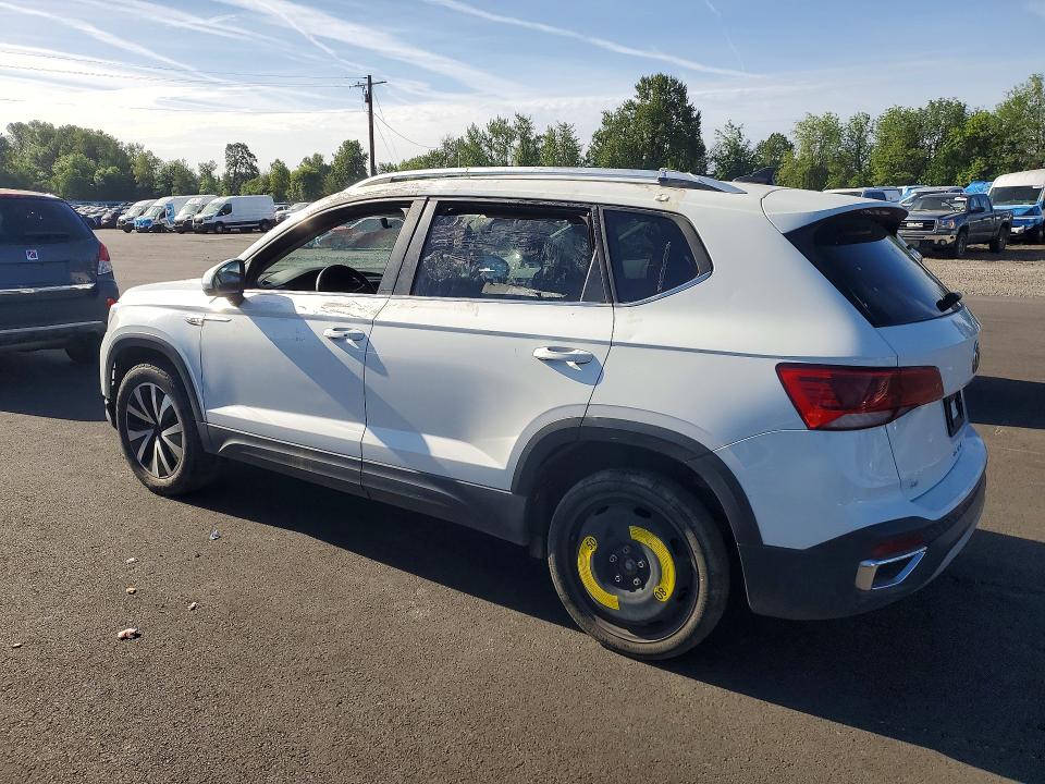 58123926 :رقم المزاد ، 3VVWX7B28NM043102 vin ، 2022 Volkswagen Taos مزاد بيع