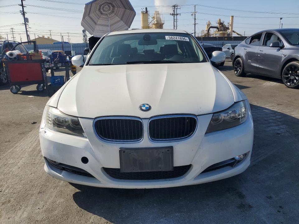 56241896 :رقم المزاد ، WBAPH5G54BNM80620 vin ، 2011 Bmw 3-series 328i 4d Sed مزاد بيع