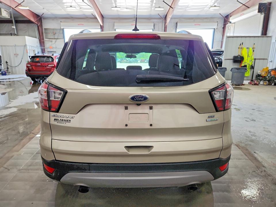 Продаж на аукціоні авто 2018 Ford Escape, vin: 1FMCU0GD6JUB72856, номер лоту: 57405166