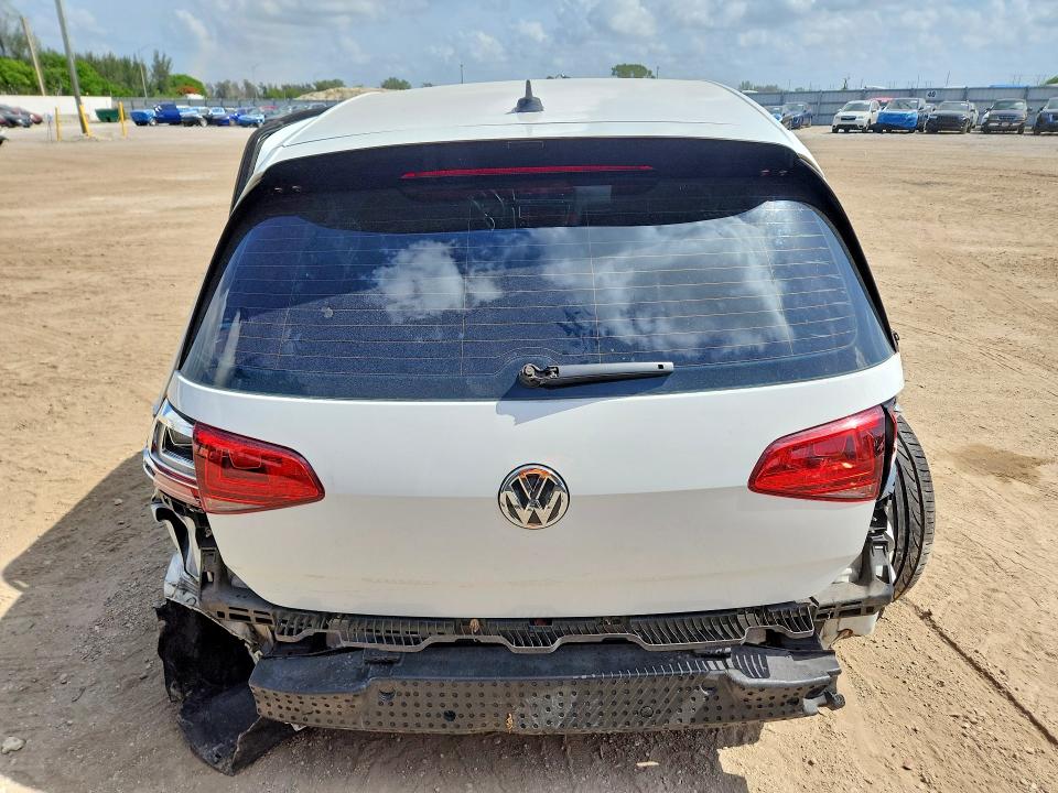 2016 Volkswagen Gti მანქანა იყიდება აუქციონზე, vin: 3VW4T7AU7GM022357, აუქციონის ნომერი: 57833696