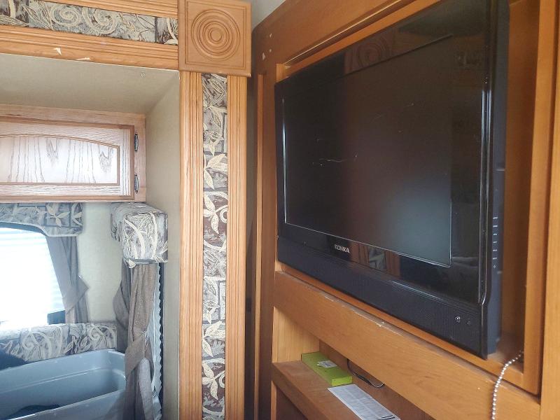 58373216 :رقم المزاد ، 4X4TWDE22AA244798 vin ، 2010 Wildwood Recreational Vehicle (rv) مزاد بيع