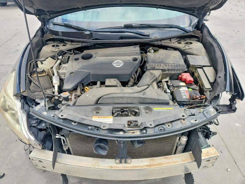 2015 Nissan Altima მანქანა იყიდება აუქციონზე, vin: 1N4AL3AP1FN887828, აუქციონის ნომერი: 57544916