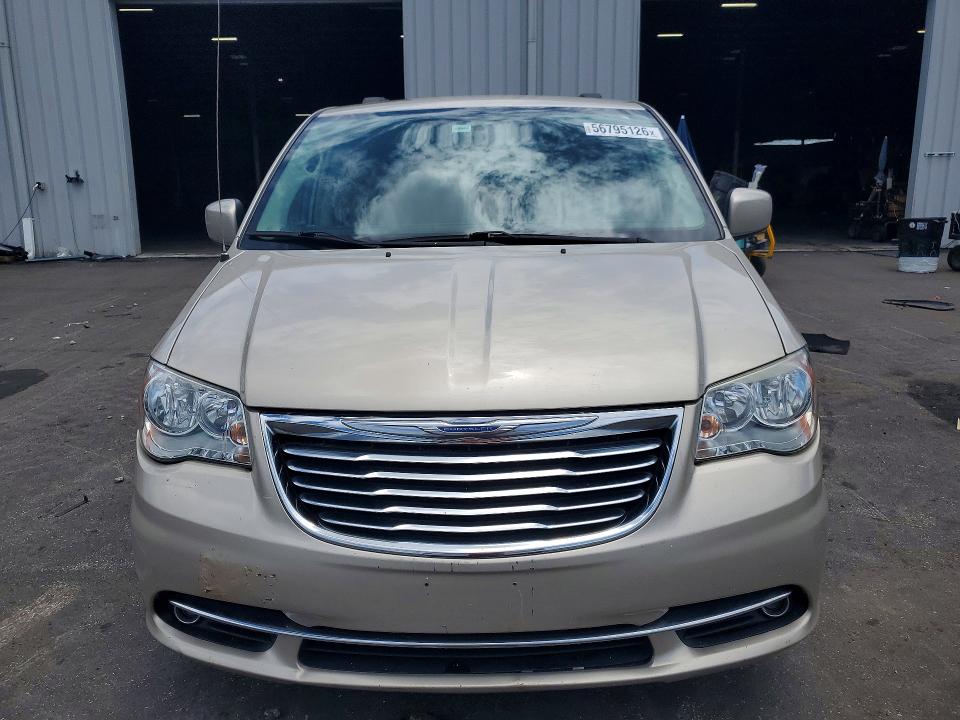 2015 Chrysler Town & Country მანქანა იყიდება აუქციონზე, vin: 2C4RC1BG7FR551801, აუქციონის ნომერი: 56795126