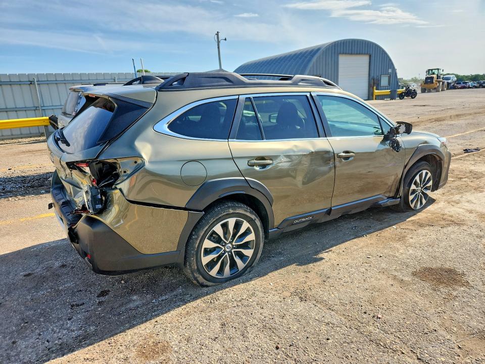 57528186 :رقم المزاد ، 4S4BTGND1P3105400 vin ، 2023 Subaru Outback مزاد بيع