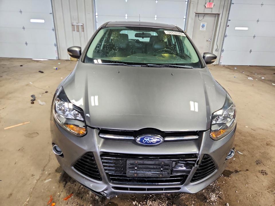 2013 Ford Focus მანქანა იყიდება აუქციონზე, vin: 1FADP3N20DL300334, აუქციონის ნომერი: 58839366