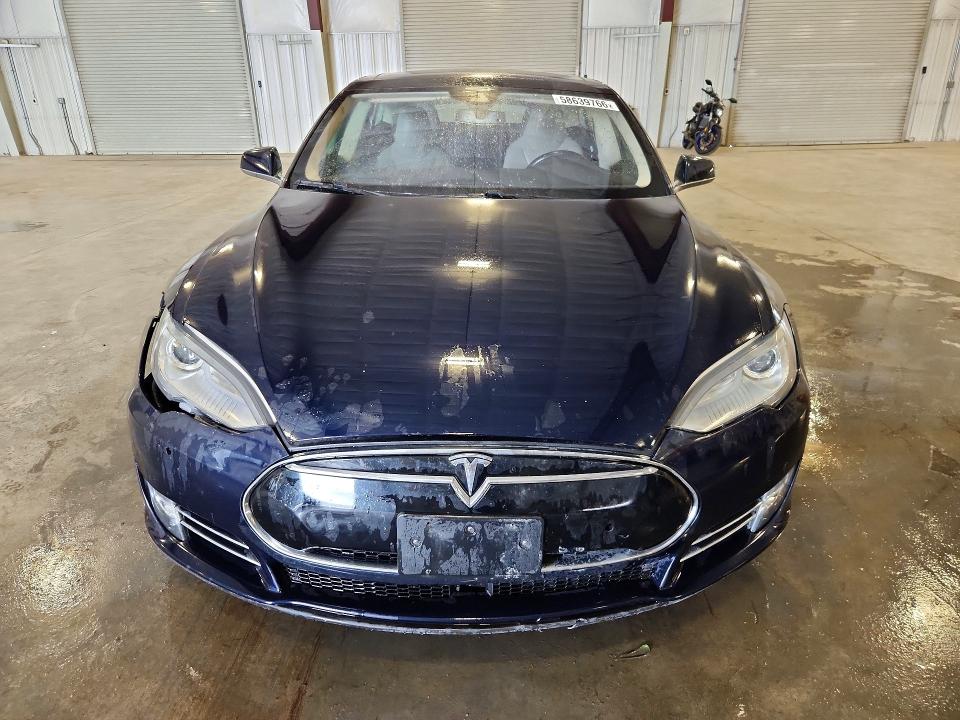Продаж на аукціоні авто 2015 Tesla Model S, vin: 5YJSA1H29FFP74792, номер лоту: 58639766