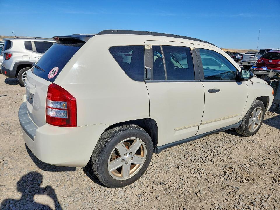 55913246 :رقم المزاد ، 1J8FF47W27D427993 vin ، 2007 Jeep Compass مزاد بيع