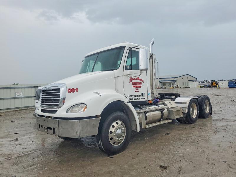 2007 Freightliner Columbia მანქანა იყიდება აუქციონზე, vin: 1FUJF0DE37LX84040, აუქციონის ნომერი: 56158456