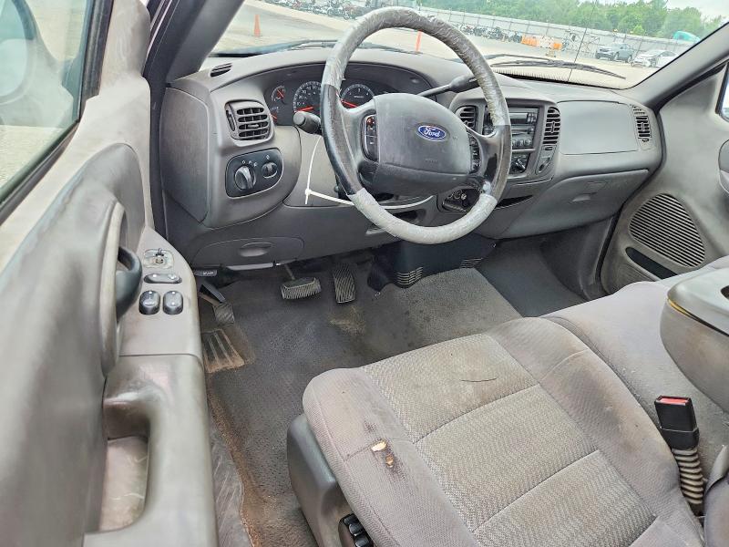 57148196 :رقم المزاد ، 1FTRX17283NB06185 vin ، 2003 Ford F150 مزاد بيع