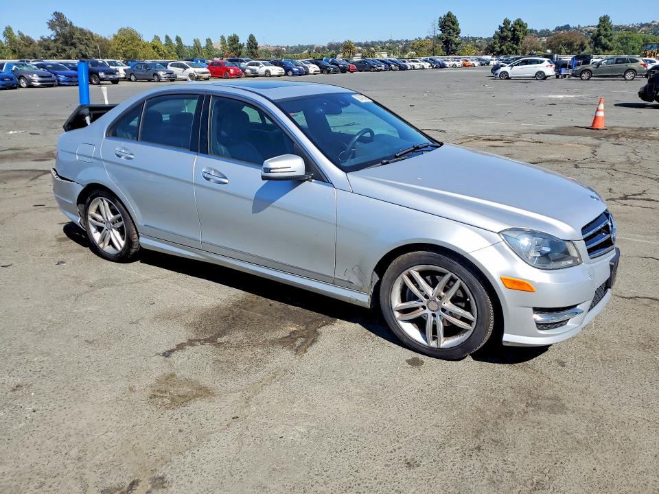 2014 Mercedes-benz C მანქანა იყიდება აუქციონზე, vin: WDDGF4HB0EA955169, აუქციონის ნომერი: 58749336