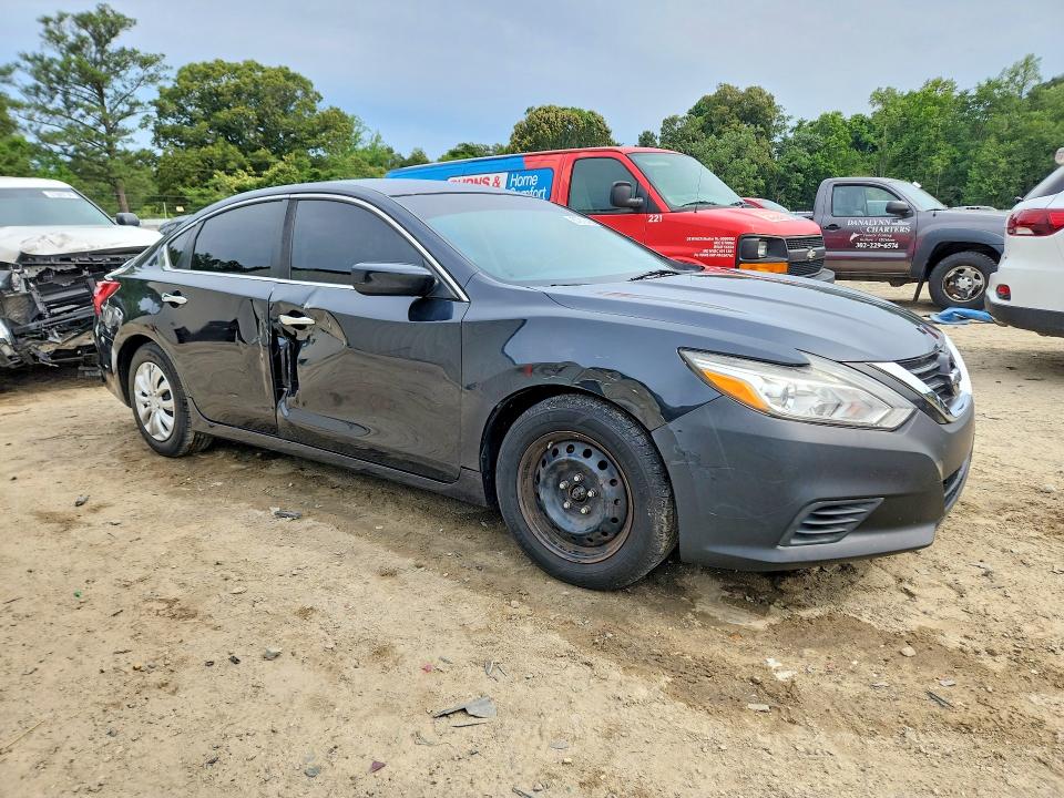 Продажа на аукционе авто 2017 Nissan Altima, vin: 1N4AL3AP7HN345569, номер лота: 57912436