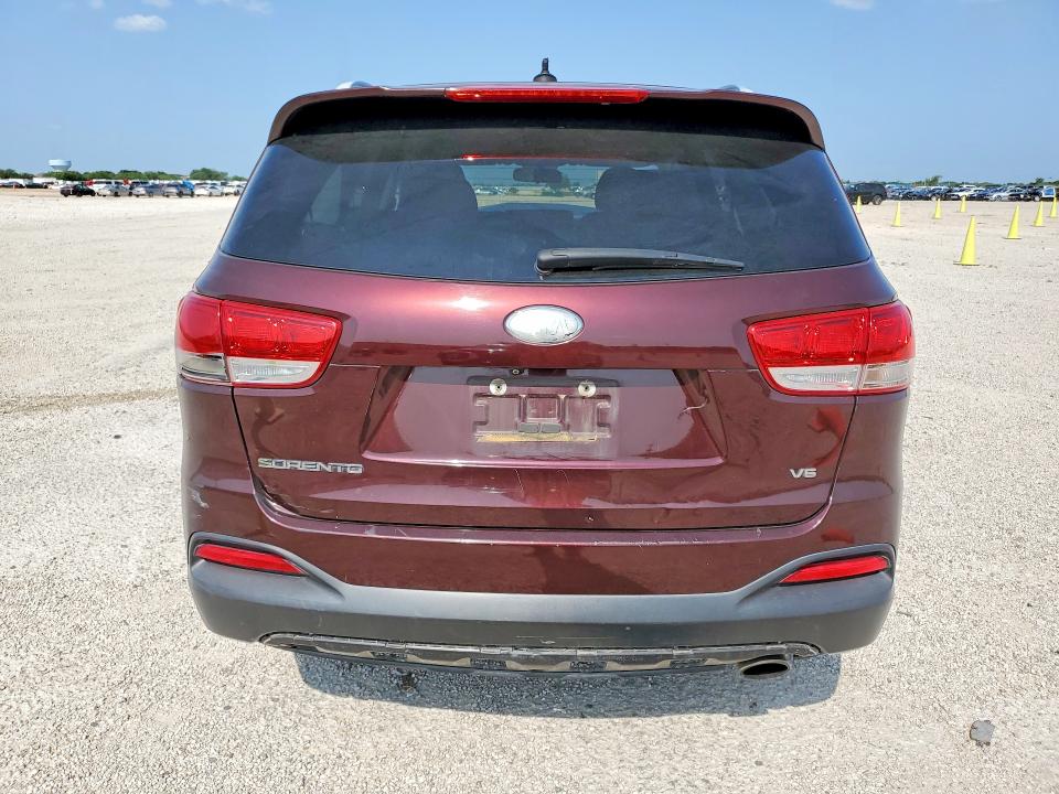 58957266 :رقم المزاد ، 5XYPG4A55JG351770 vin ، 2018 Kia Sorento مزاد بيع