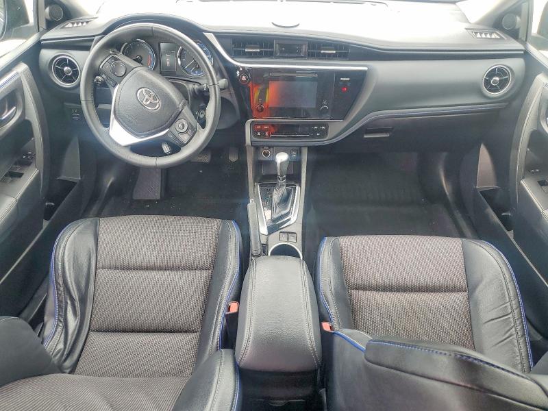 57624306 :رقم المزاد ، 5YFBURHE5HP720817 vin ، 2017 Toyota Corolla مزاد بيع