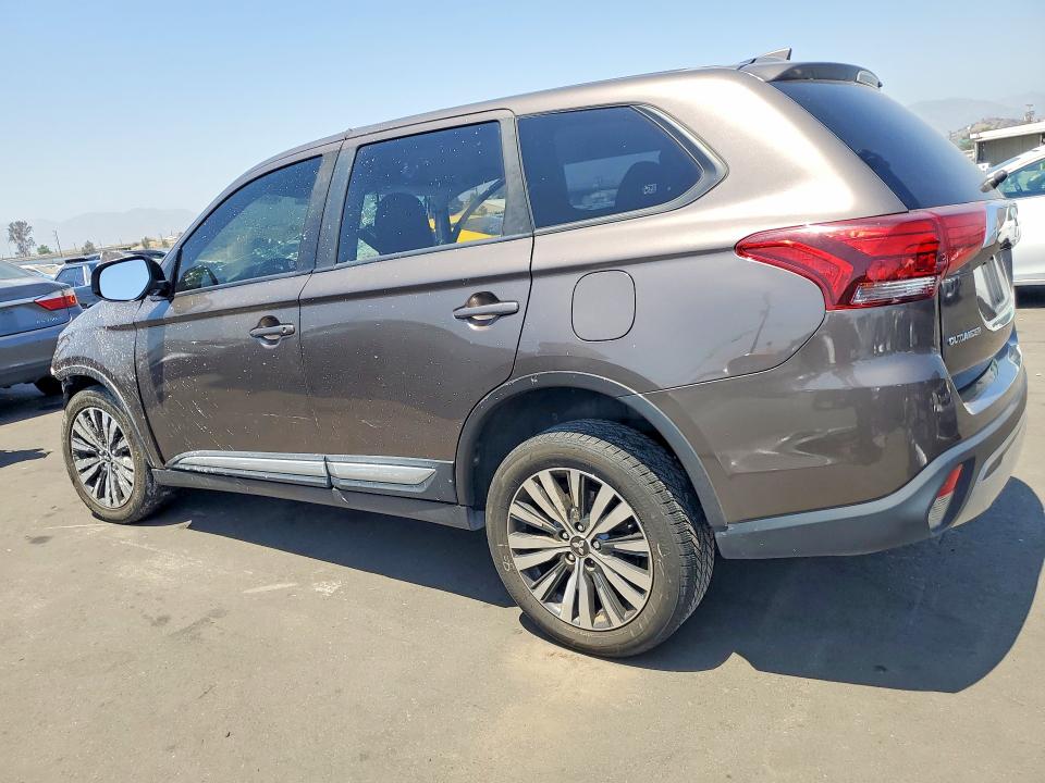 Продажа на аукционе авто 2020 Mitsubishi Outlander, vin: JA4AD2A34LZ014345, номер лота: 55903526