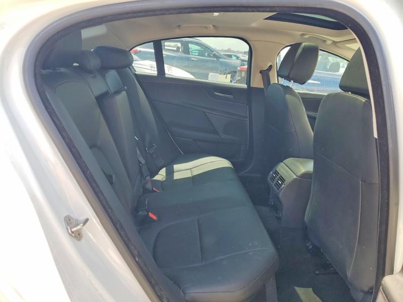 Продаж на аукціоні авто 2018 Jaguar Xe, vin: SAJAD4FN5JCP31320, номер лоту: 55973486
