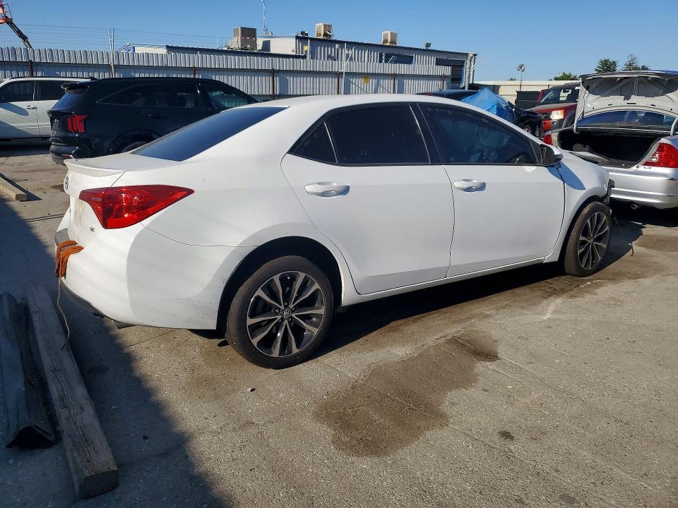 2017 Toyota Corolla მანქანა იყიდება აუქციონზე, vin: 5YFBURHE4HP638206, აუქციონის ნომერი: 58598386