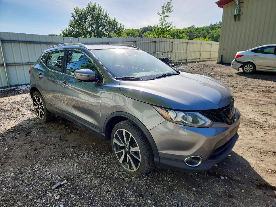 2017 Nissan Rogue Sport მანქანა იყიდება აუქციონზე, vin: JN1BJ1CR4HW121647, აუქციონის ნომერი: 55591426