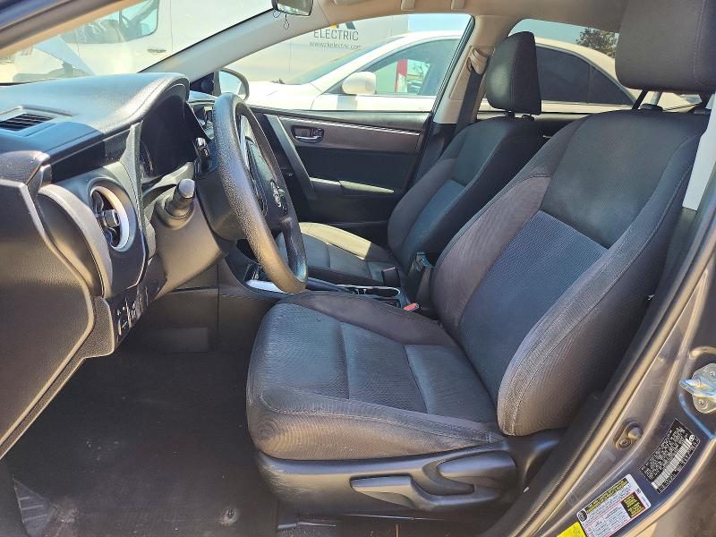 54878336 :رقم المزاد ، 5YFBURHE6HP709907 vin ، 2017 Toyota Corolla مزاد بيع