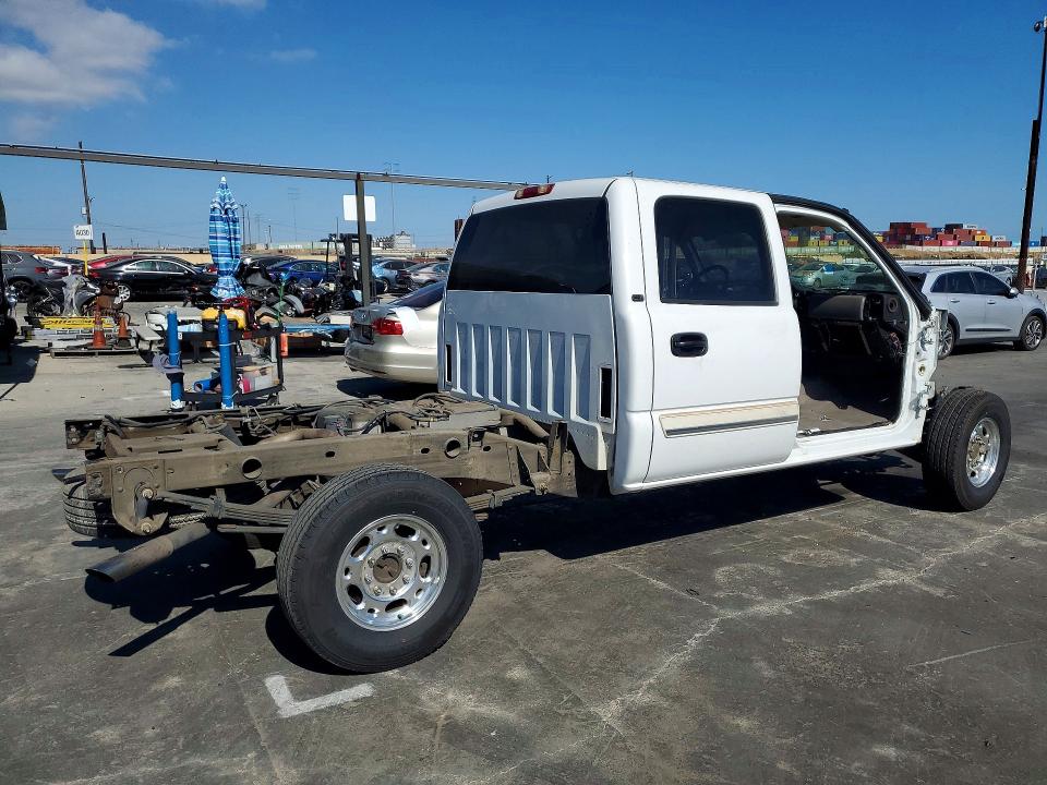 Продажа на аукционе авто 2004 Chevrolet Silverado, vin: 1GCGK23U94F143325, номер лота: 58117426