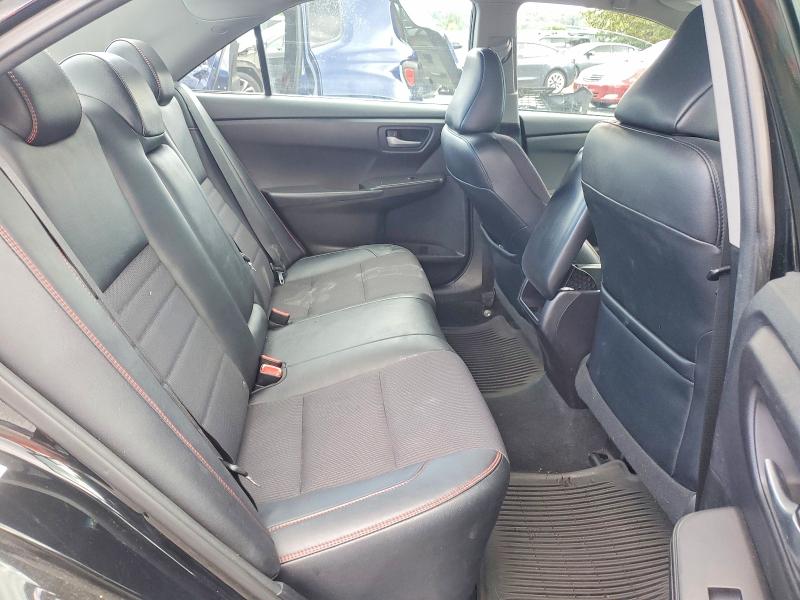56174996 :رقم المزاد ، 4T1BF1FK2HU286066 vin ، 2017 Toyota Camry مزاد بيع