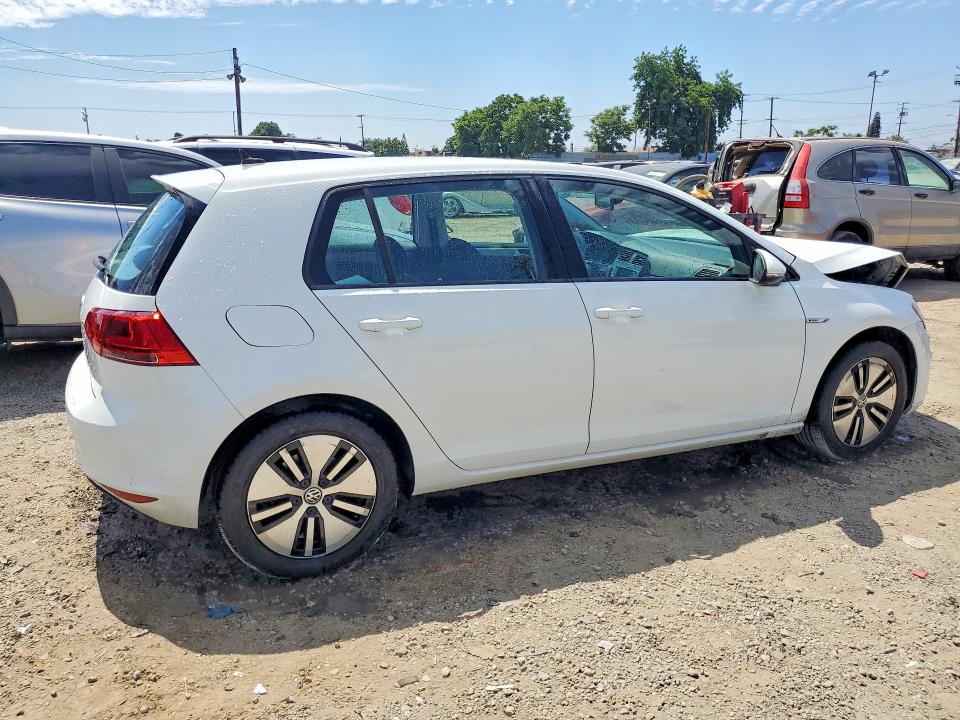 58638756 :رقم المزاد ، WVWKP7AU2GW915390 vin ، 2016 Volkswagen E-golf مزاد بيع