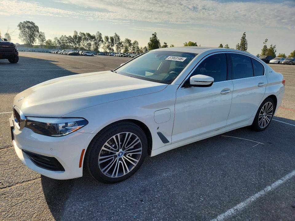 2018 Bmw 530e მანქანა იყიდება აუქციონზე, vin: WBAJA9C57JB034260, აუქციონის ნომერი: 57953146