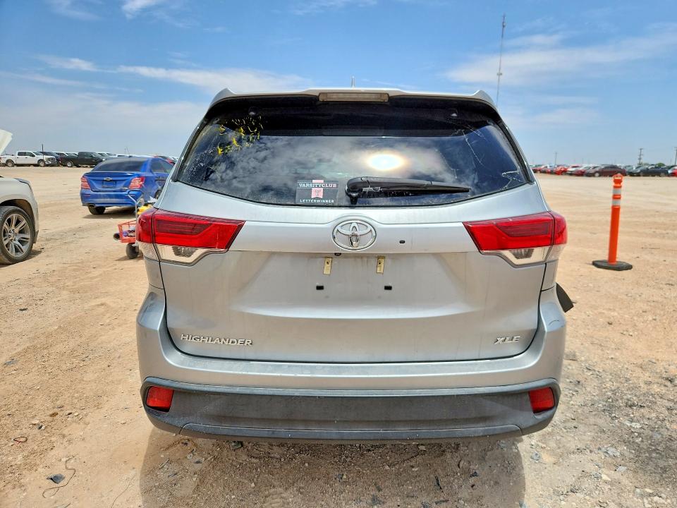 59141116 :رقم المزاد ، 5TDKZRFH7KS321999 vin ، 2019 Toyota Highlander مزاد بيع