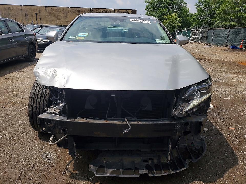 58880226 :رقم المزاد ، 58ABK1GG1JU100652 vin ، 2018 Lexus Es مزاد بيع