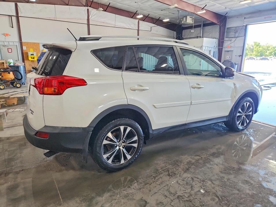 Продажа на аукционе авто 2015 Toyota Rav4, vin: JTMDFREV0FD163645, номер лота: 57179526