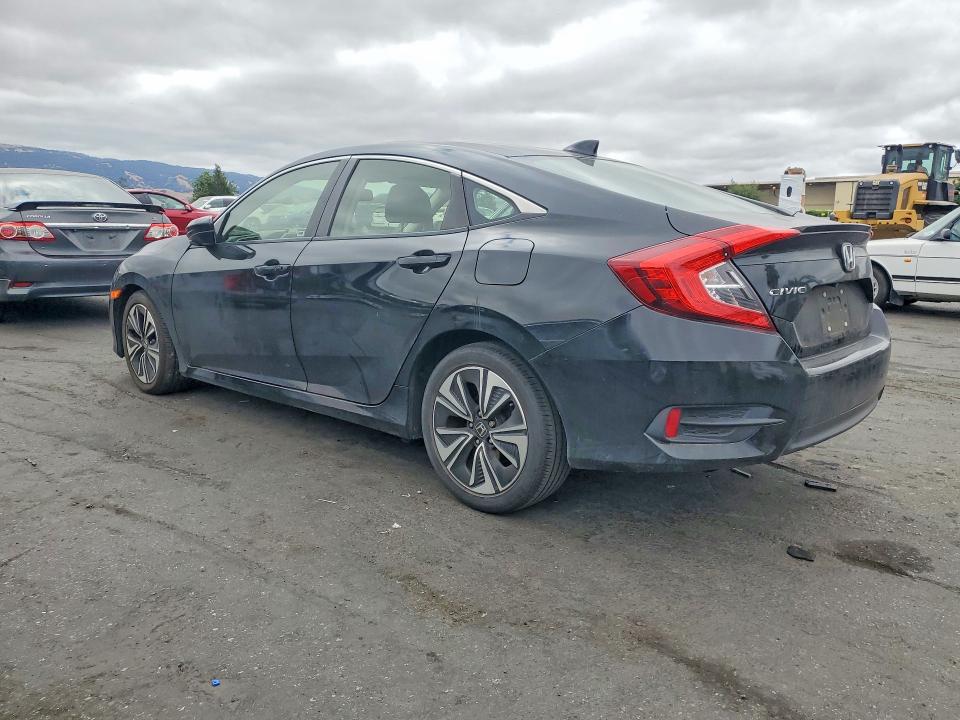 57265056 :رقم المزاد ، JHMFC1F77JX043706 vin ، 2018 Honda Civic مزاد بيع