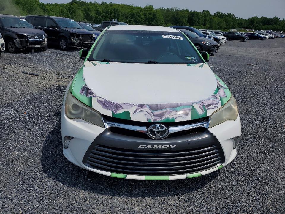 50951346 :رقم المزاد ، 4T1BF1FK2GU183910 vin ، 2016 Toyota Camry مزاد بيع