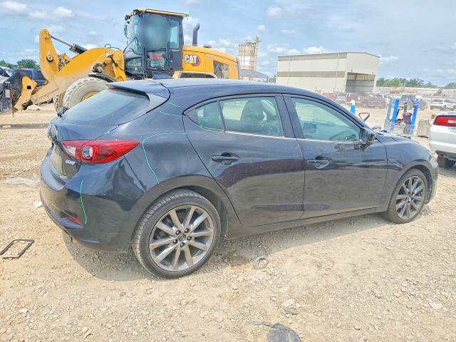 2018 Mazda 3 მანქანა იყიდება აუქციონზე, vin: 3MZBN1M33JM190456, აუქციონის ნომერი: 58603586