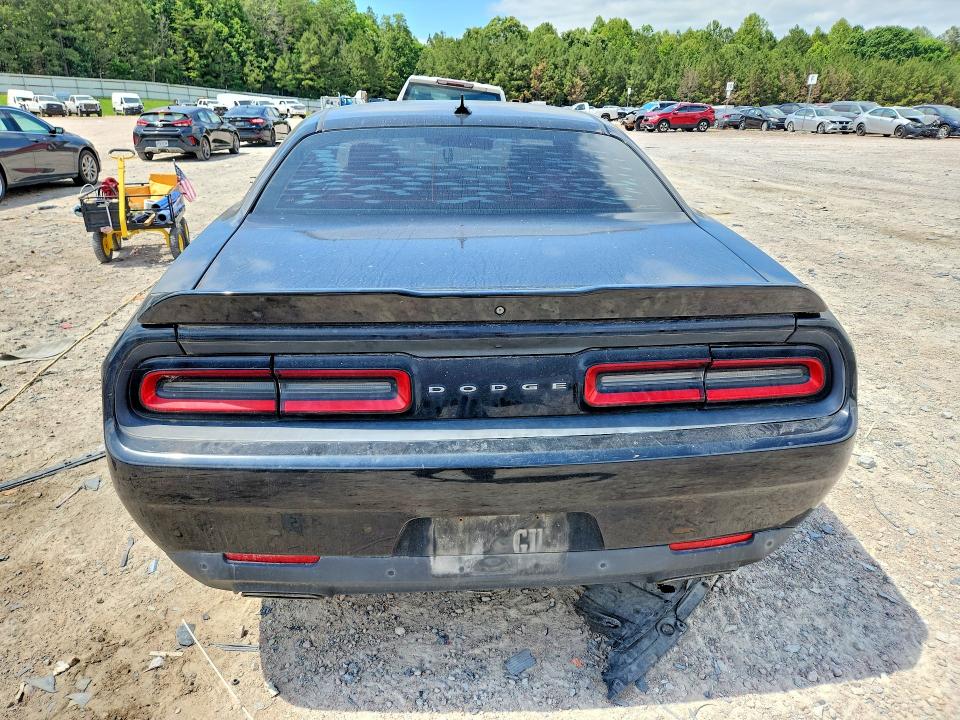 56315186 :رقم المزاد ، 2C3CDZBG3FH701544 vin ، 2015 Dodge Challenger مزاد بيع