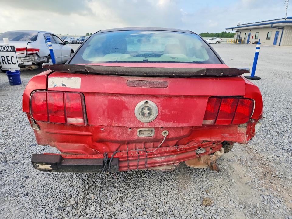 57930336 :رقم المزاد ، 1ZVFT80N255237382 vin ، 2005 Ford Mustang مزاد بيع