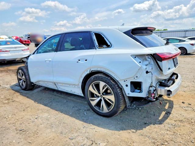 57258886 :رقم المزاد ، WA14AAGE9RB054964 vin ، 2024 Audi Q8 E-tron مزاد بيع