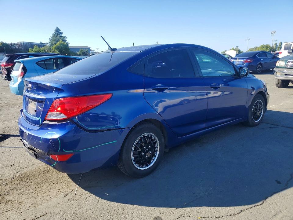 2015 Hyundai Accent მანქანა იყიდება აუქციონზე, vin: KMHCT4AE4FU819869, აუქციონის ნომერი: 55455326
