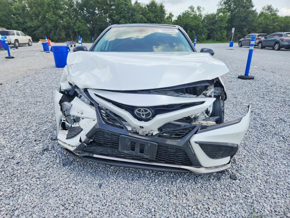 58586466 :رقم المزاد ، 4T1KZ1AK7NU063953 vin ، 2022 Toyota Camry مزاد بيع
